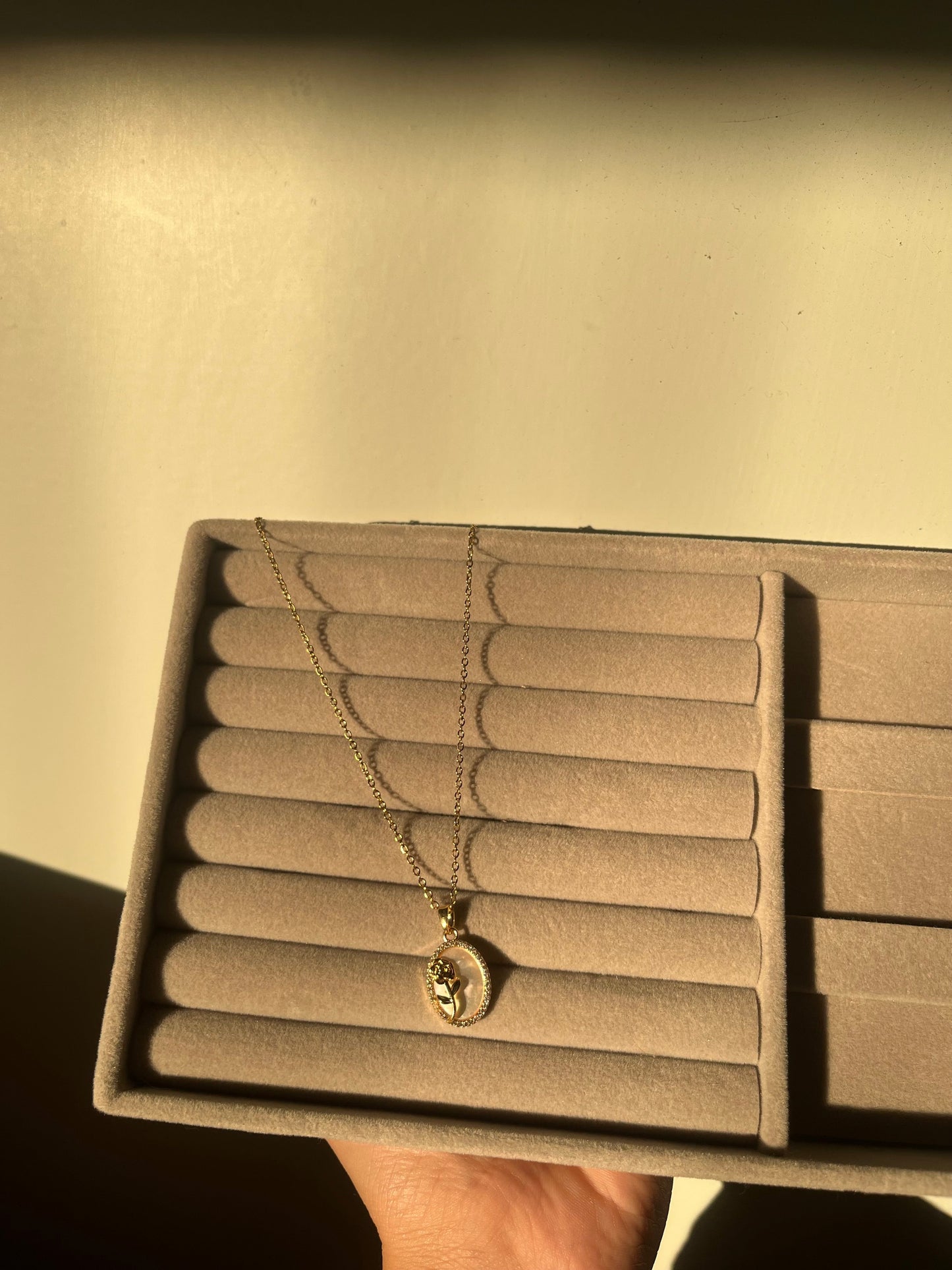 Oval Flower Necklace