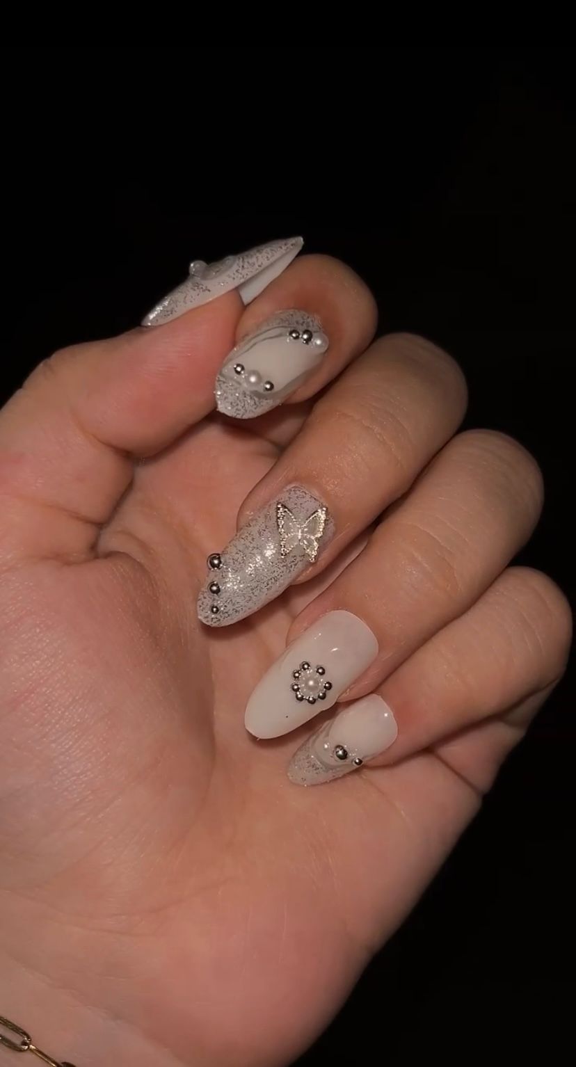 Silver Aura Nails