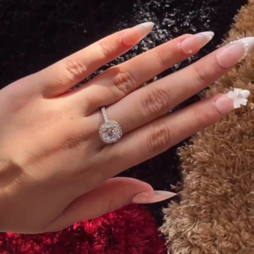 Soft Charm Nails